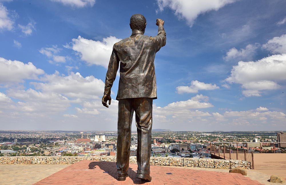 Nelson Mandela Statue